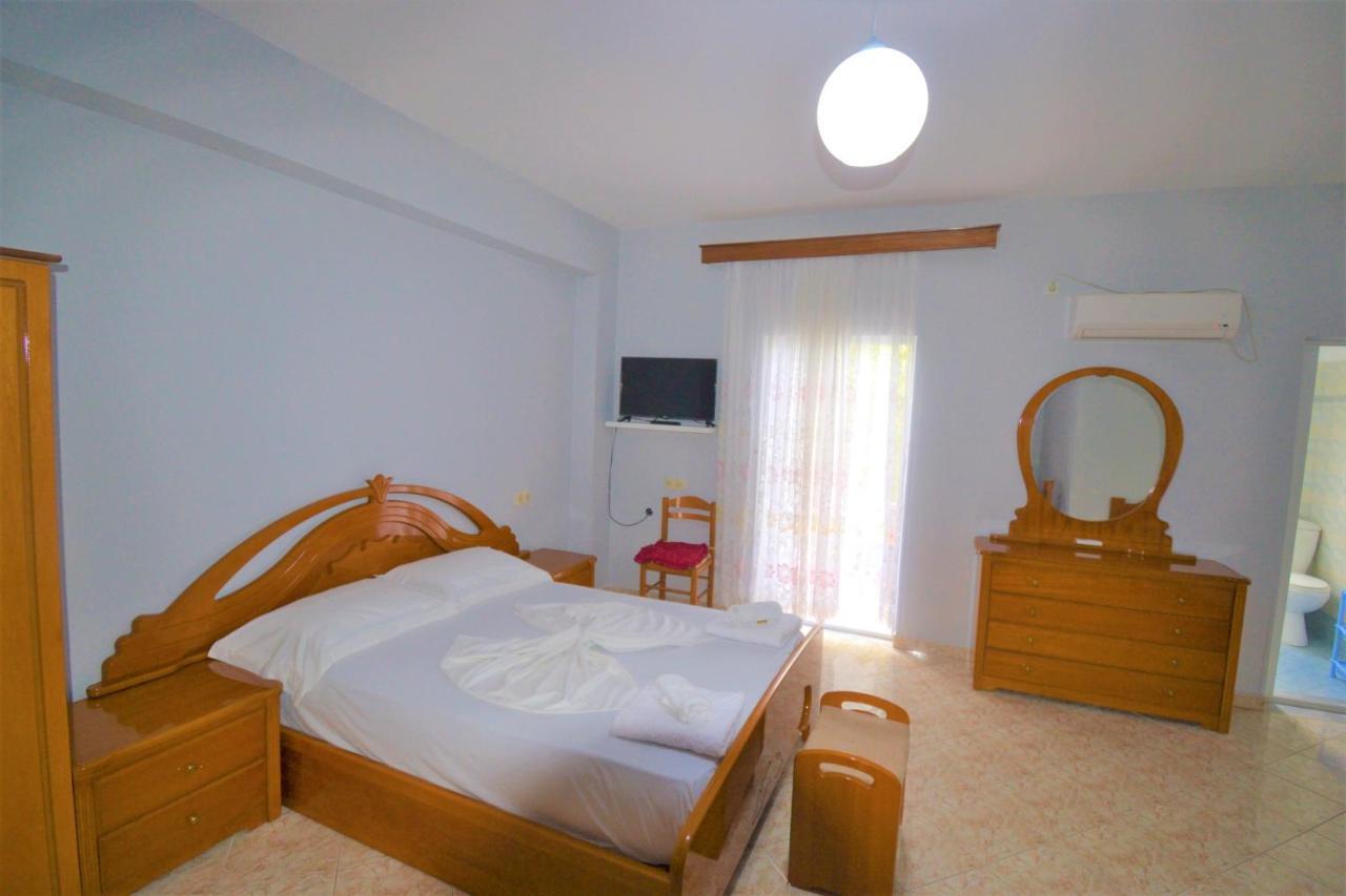 Villa Shqiponja Sarandë Eksteriør billede